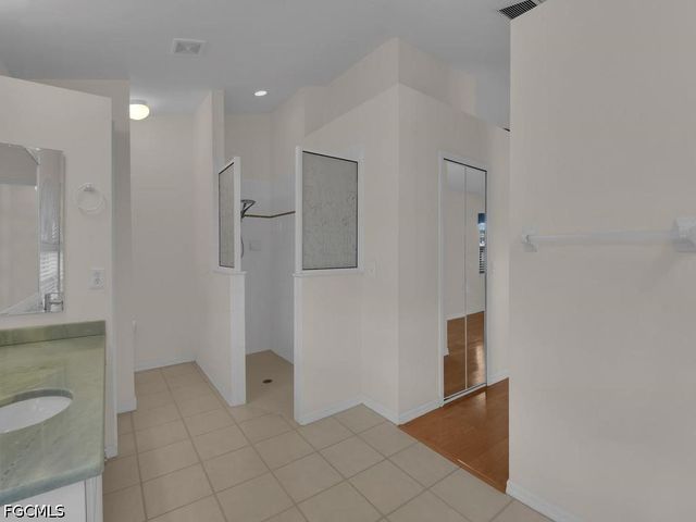 5204 SW 3rd AVE, Cape Coral, FL 33914
