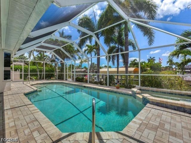 5204 SW 3rd AVE, Cape Coral, FL 33914