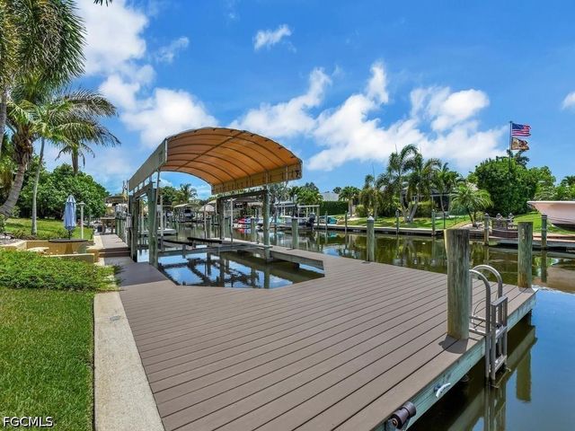 5204 SW 3rd AVE, Cape Coral, FL 33914