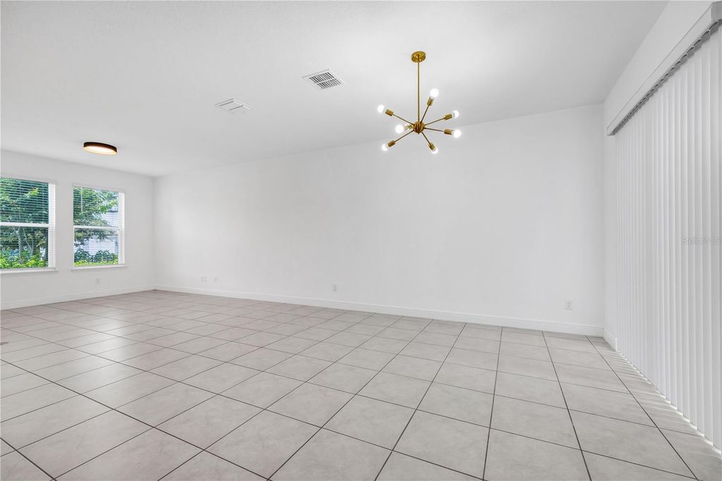 Image 11 of property listing at 7381 ALPINE BUTTERFLY LANE, Orlando, FL 32819