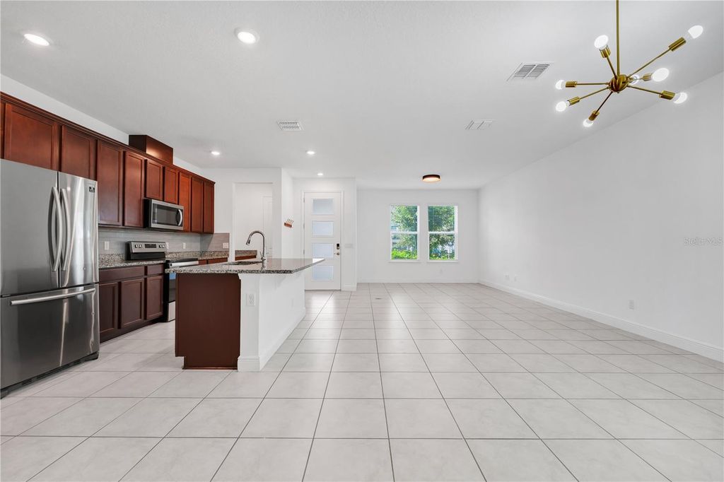Image 7 of property listing at 7381 ALPINE BUTTERFLY LANE, Orlando, FL 32819