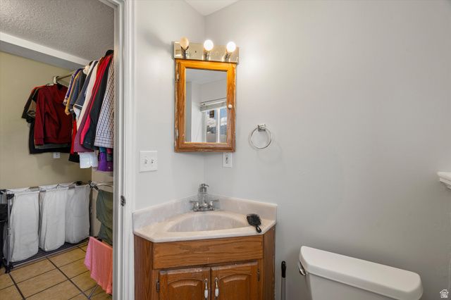 1653 S 500 E, Kaysville, UT 84037