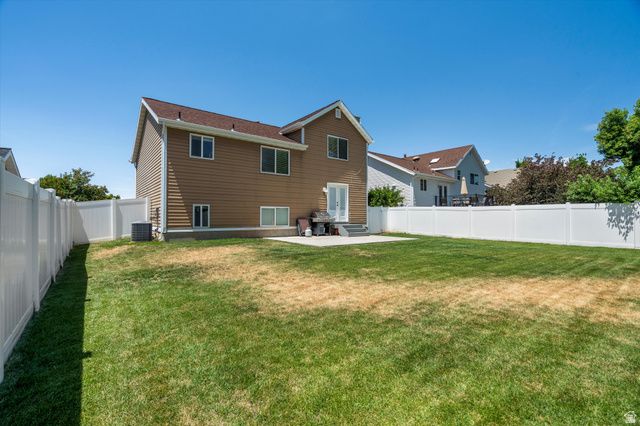 1653 S 500 E, Kaysville, UT 84037