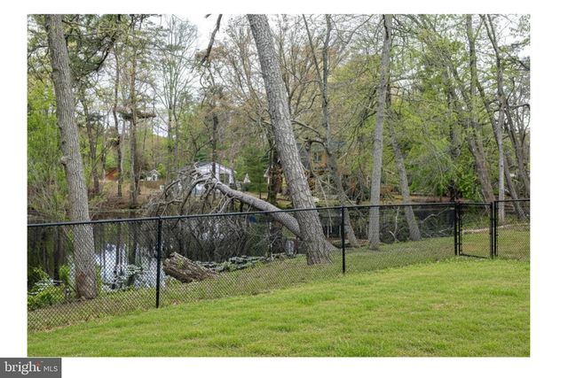 20 COLUMBINE AVE, Browns Mills, NJ 08015