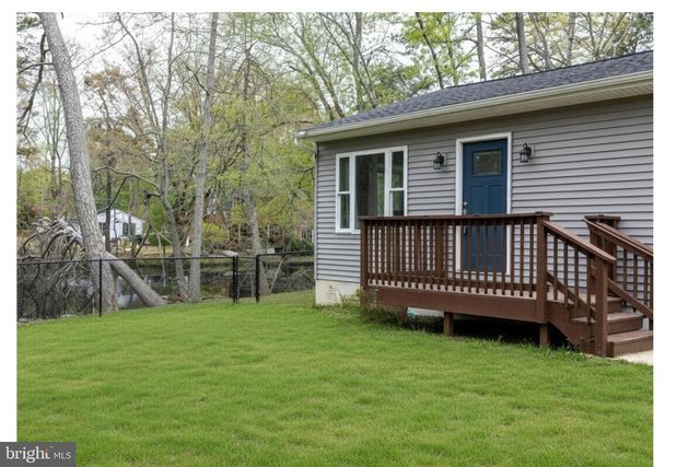 20 COLUMBINE AVE, Browns Mills, NJ 08015