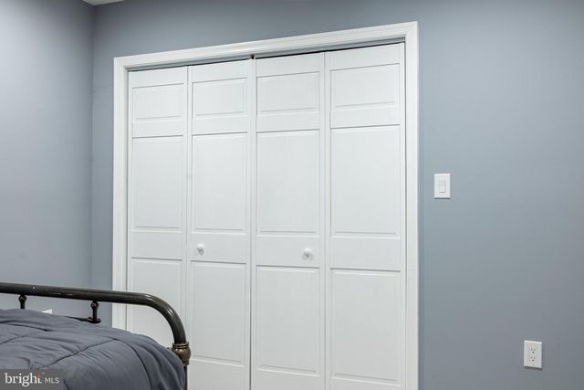 20 COLUMBINE AVE, Browns Mills, NJ 08015