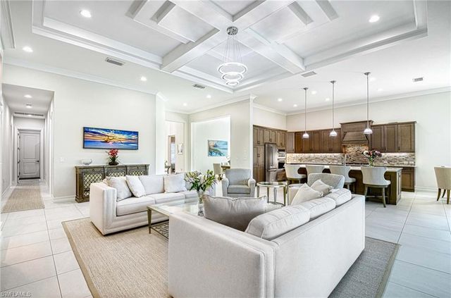 6159 Rodney Bay LN, Naples, FL 34113