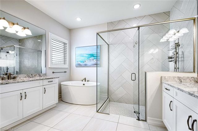 6159 Rodney Bay LN, Naples, FL 34113