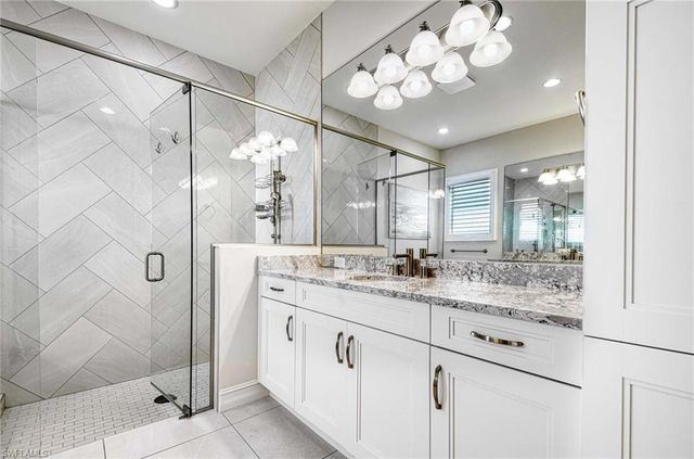 6159 Rodney Bay LN, Naples, FL 34113