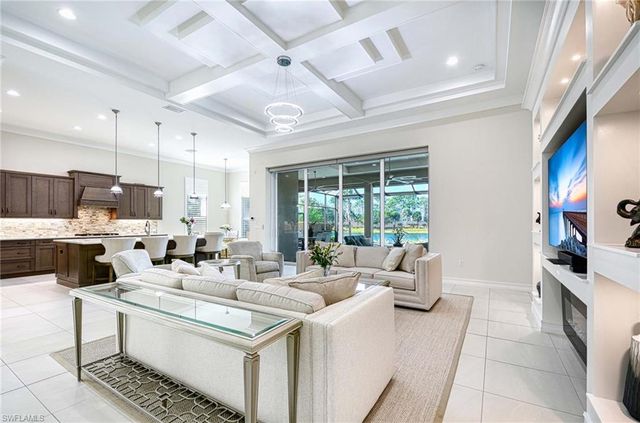 6159 Rodney Bay LN, Naples, FL 34113