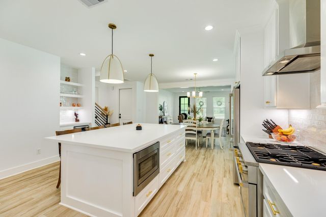 2015 Main Street, Danbury, TX 77534