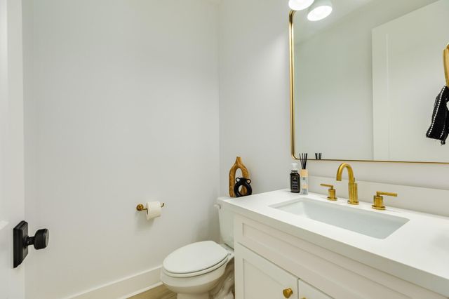 2015 Main Street, Danbury, TX 77534