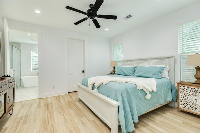 2015 Main Street, Danbury, TX 77534