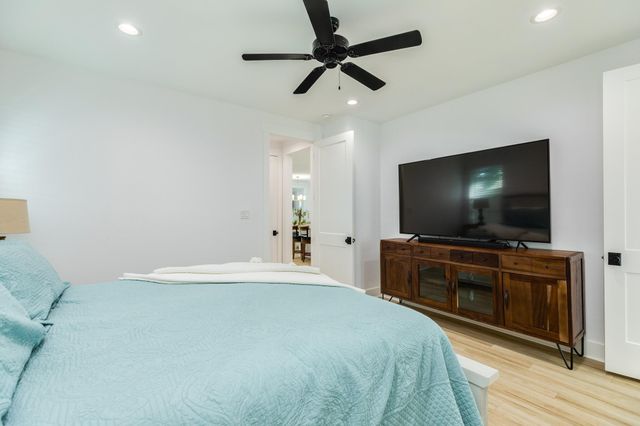 2015 Main Street, Danbury, TX 77534