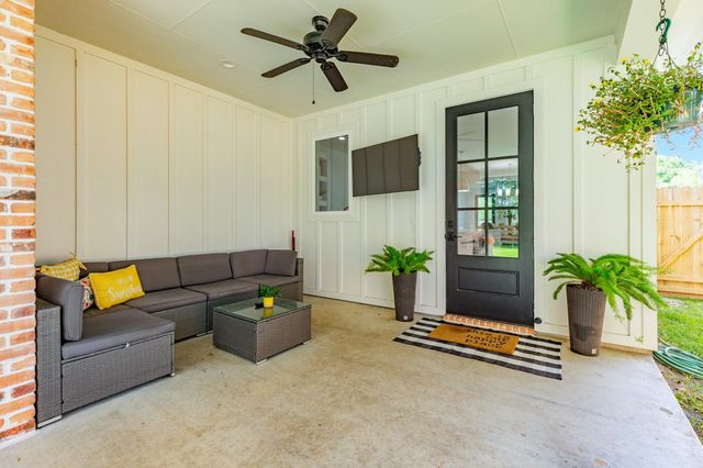 2015 Main Street, Danbury, TX 77534