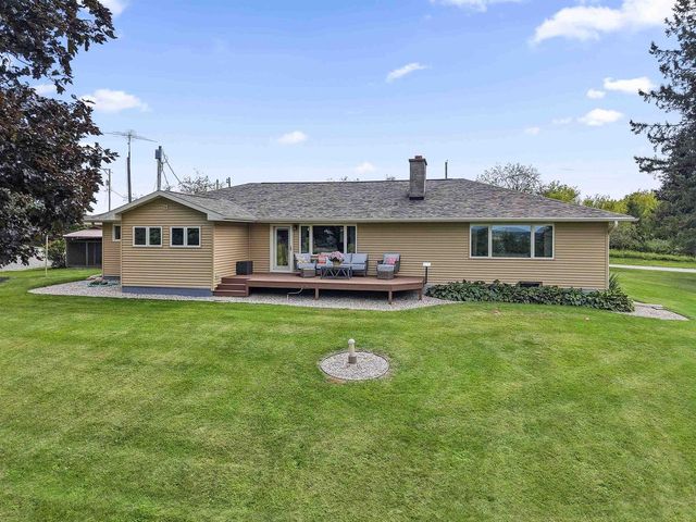 W7610 GRANDVIEW ROAD, Hortonville, WI 54944
