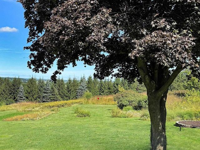 W7610 GRANDVIEW ROAD, Hortonville, WI 54944