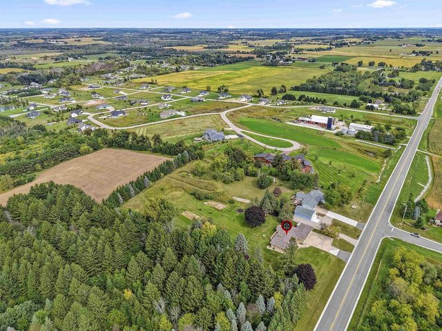 W7610 GRANDVIEW ROAD, Hortonville, WI 54944