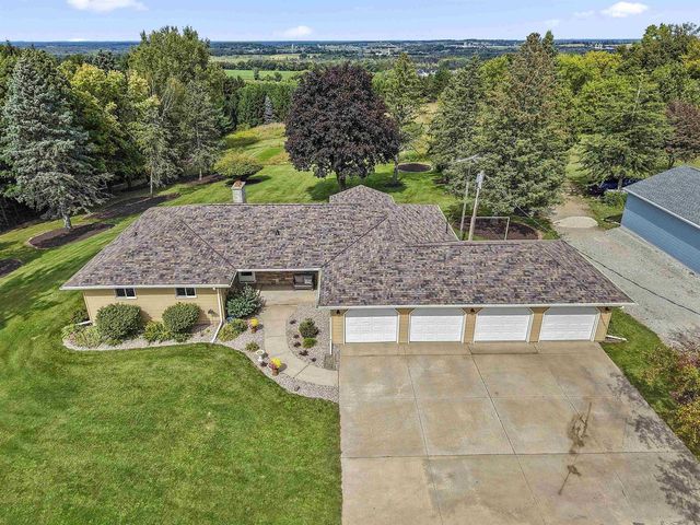 W7610 GRANDVIEW ROAD, Hortonville, WI 54944