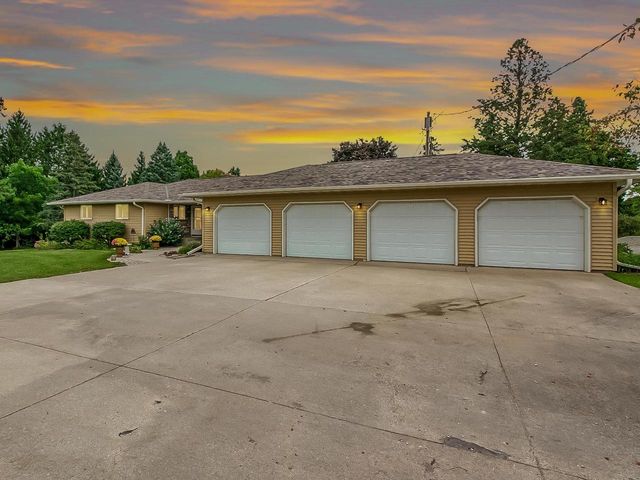 W7610 GRANDVIEW ROAD, Hortonville, WI 54944