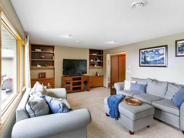 W7610 GRANDVIEW ROAD, Hortonville, WI 54944
