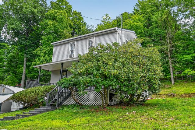 17 Underhill Trail, Monroe, NY 10950