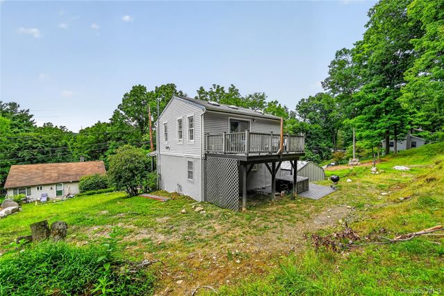 17 Underhill Trail, Monroe, NY 10950