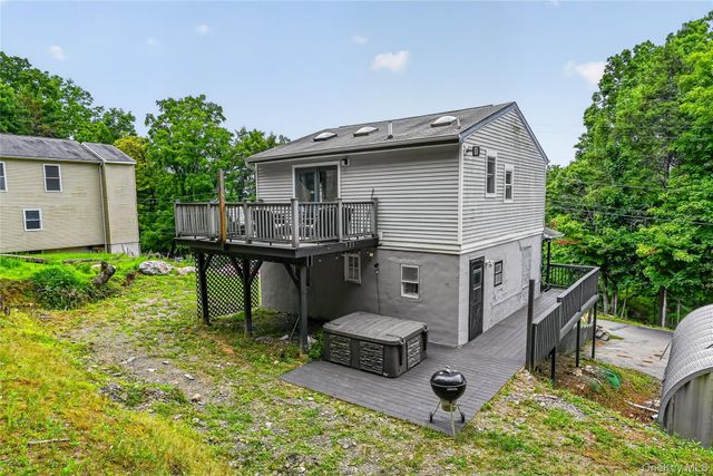 17 Underhill Trail, Monroe, NY 10950