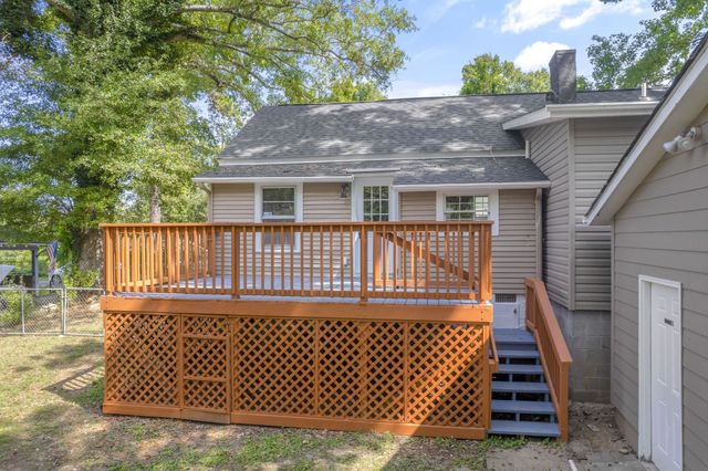 9 Hampton Street, Ware Shoals, SC 29692