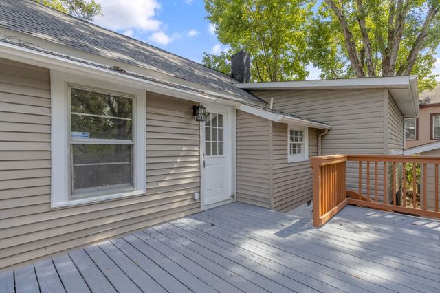 9 Hampton Street, Ware Shoals, SC 29692