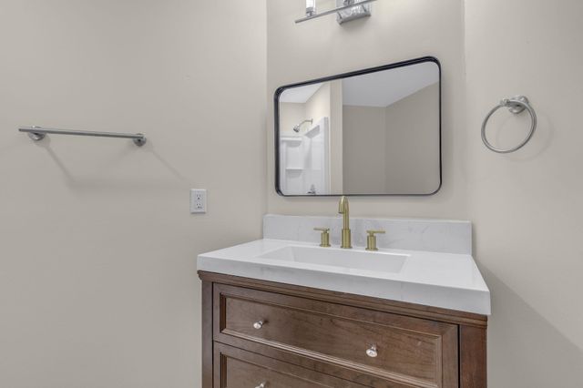 9 Hampton Street, Ware Shoals, SC 29692