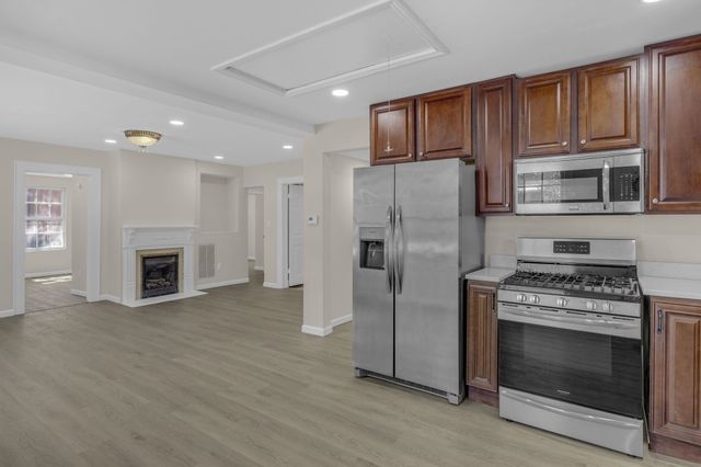 9 Hampton Street, Ware Shoals, SC 29692