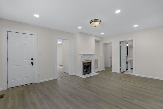 9 Hampton Street, Ware Shoals, SC 29692