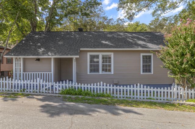 9 Hampton Street, Ware Shoals, SC 29692