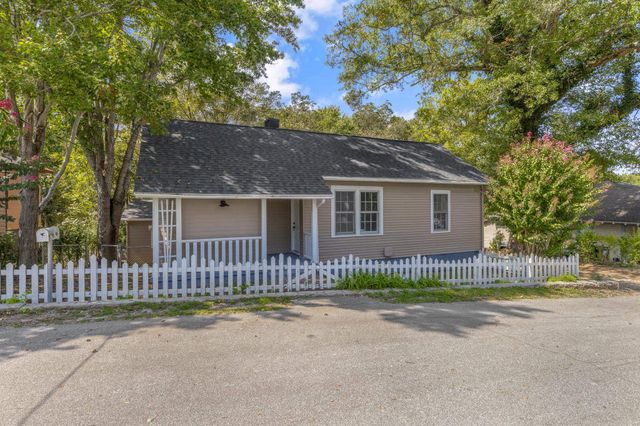 9 Hampton Street, Ware Shoals, SC 29692