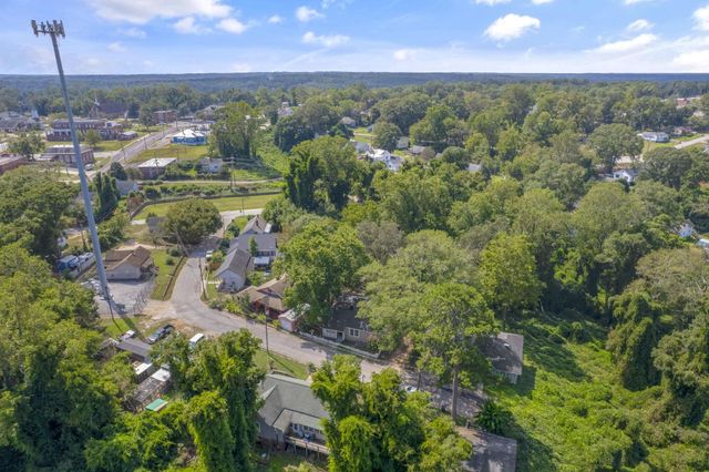 9 Hampton Street, Ware Shoals, SC 29692