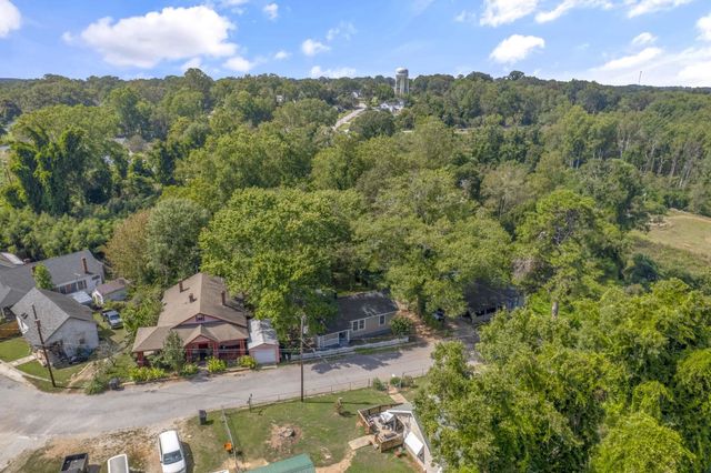 9 Hampton Street, Ware Shoals, SC 29692