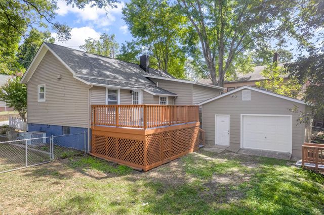 9 Hampton Street, Ware Shoals, SC 29692