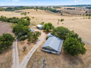 1150 CR 427, Thrall, TX 76578