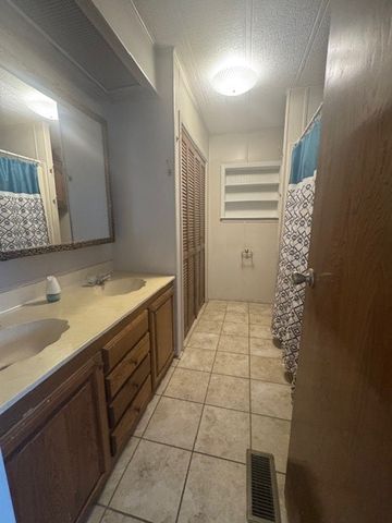 201 47th St, Fort Stockton, TX 79735