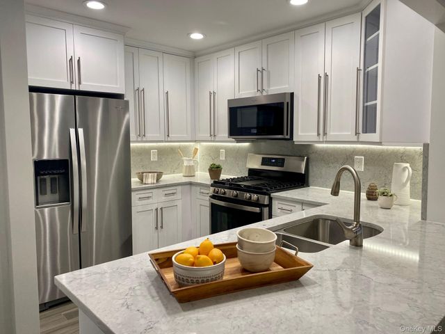 165 Westwood Drive 180, Westbury, NY 11590