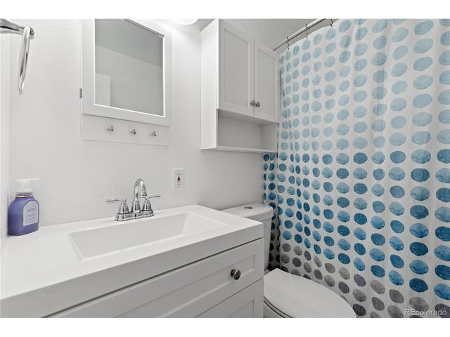 5095 S Osceola St, Littleton, CO 80123