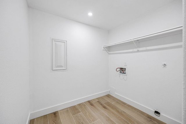 1214 Main Street, Alvin, TX 77511