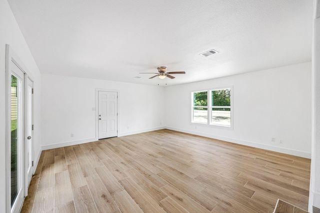 1214 Main Street, Alvin, TX 77511