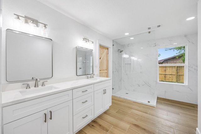 1214 Main Street, Alvin, TX 77511