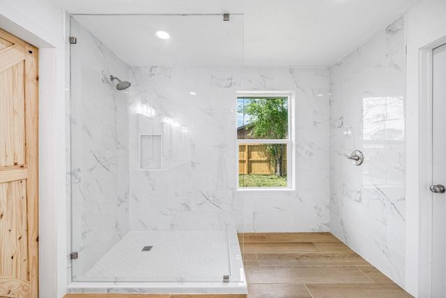 1214 Main Street, Alvin, TX 77511