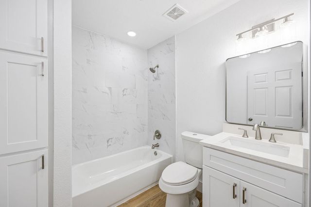 1214 Main Street, Alvin, TX 77511