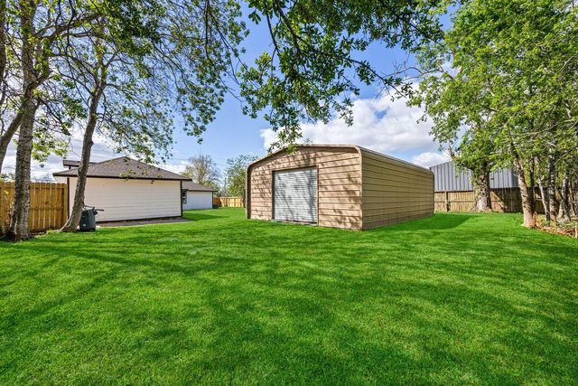 1214 Main Street, Alvin, TX 77511