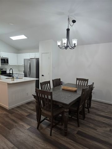 3182 Cross Creek Circle, Grand Prairie, TX 75052