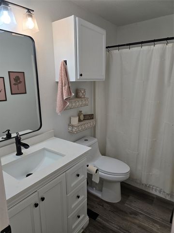 3182 Cross Creek Circle, Grand Prairie, TX 75052